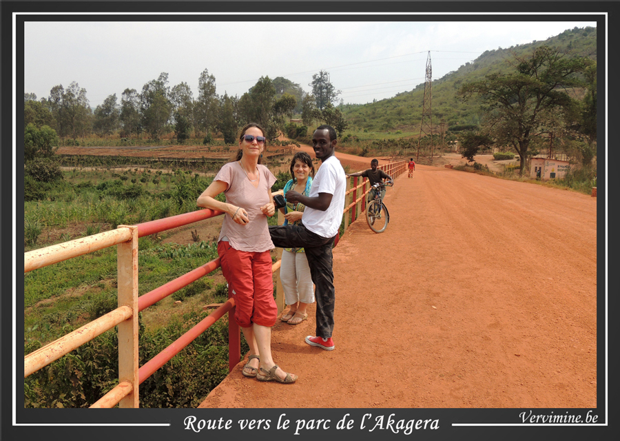route vers le parc de l'Akagera au Rwanda