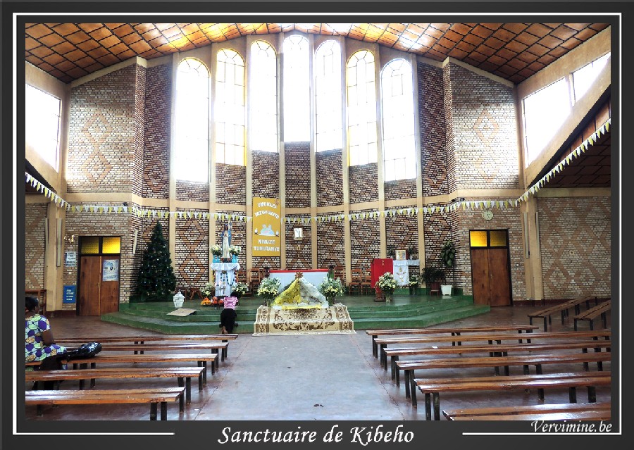 70-sanctuaire-kibeho-2-1300pix2