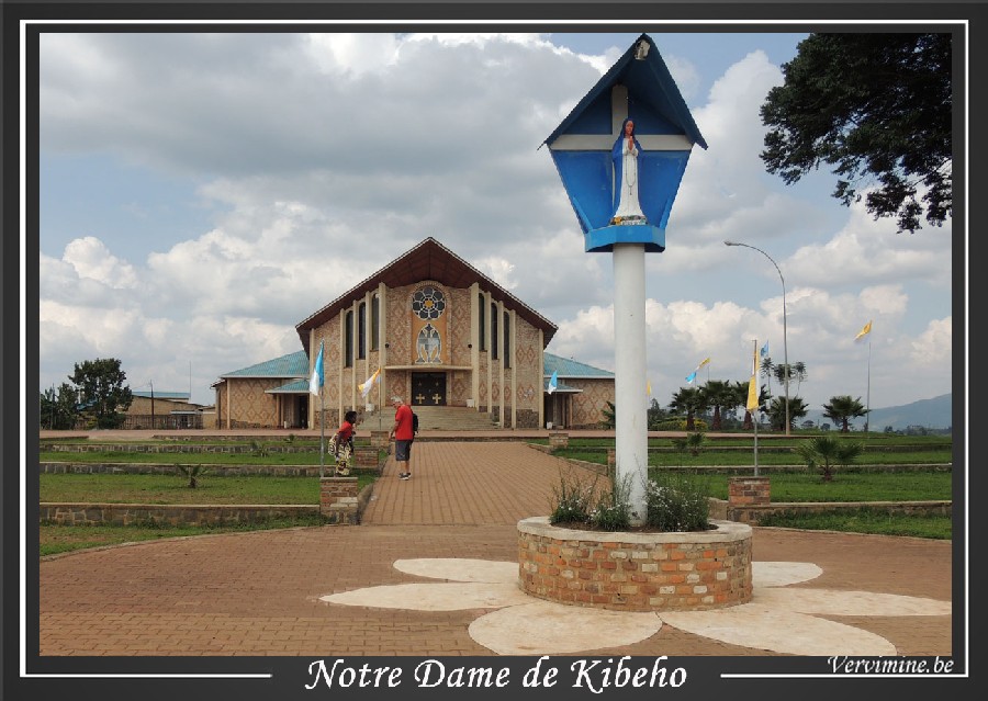 73-vierge-kibeho-1300pix2